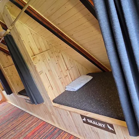 Hotel cápsula Folwark Pod Bukowcem Podzamcze (Zawiercie)